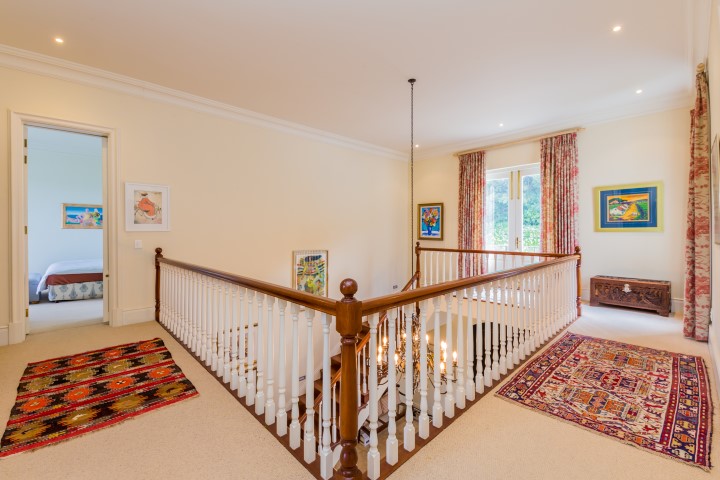 5 Bedroom Property for Sale in Constantia Western Cape